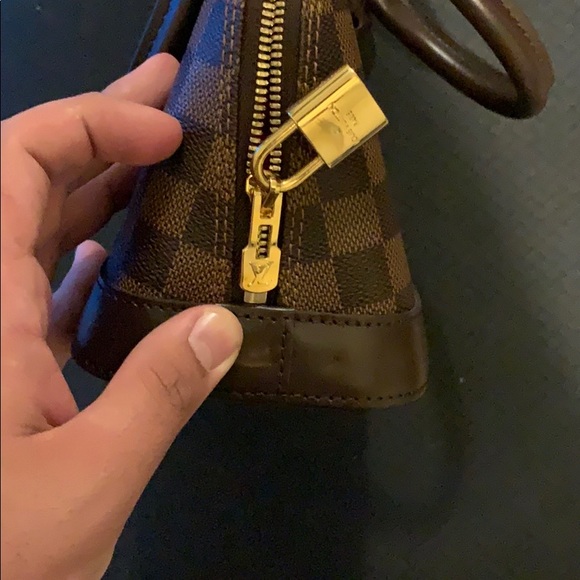 Authentic Louis Vuitton Handbag - Picture 3 of 4